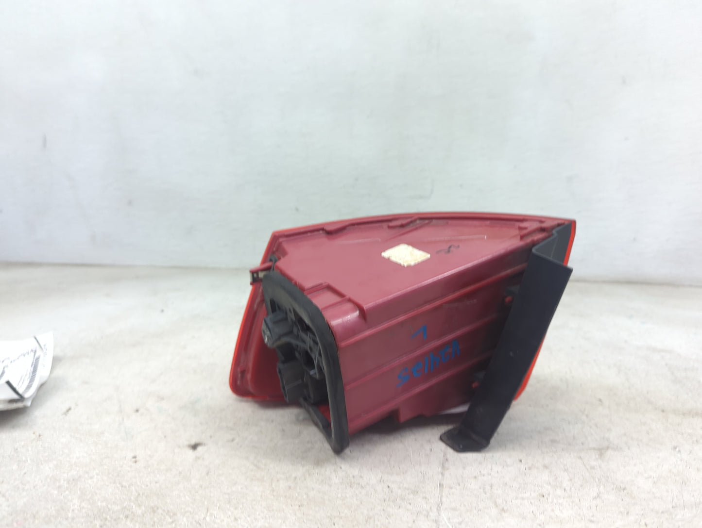2011-2014 Volkswagen Jetta Tail Light Assembly Driver Left OEM Fits Fits 2011 2012 2013 2014 OEM Used Auto Parts - Oemusedau