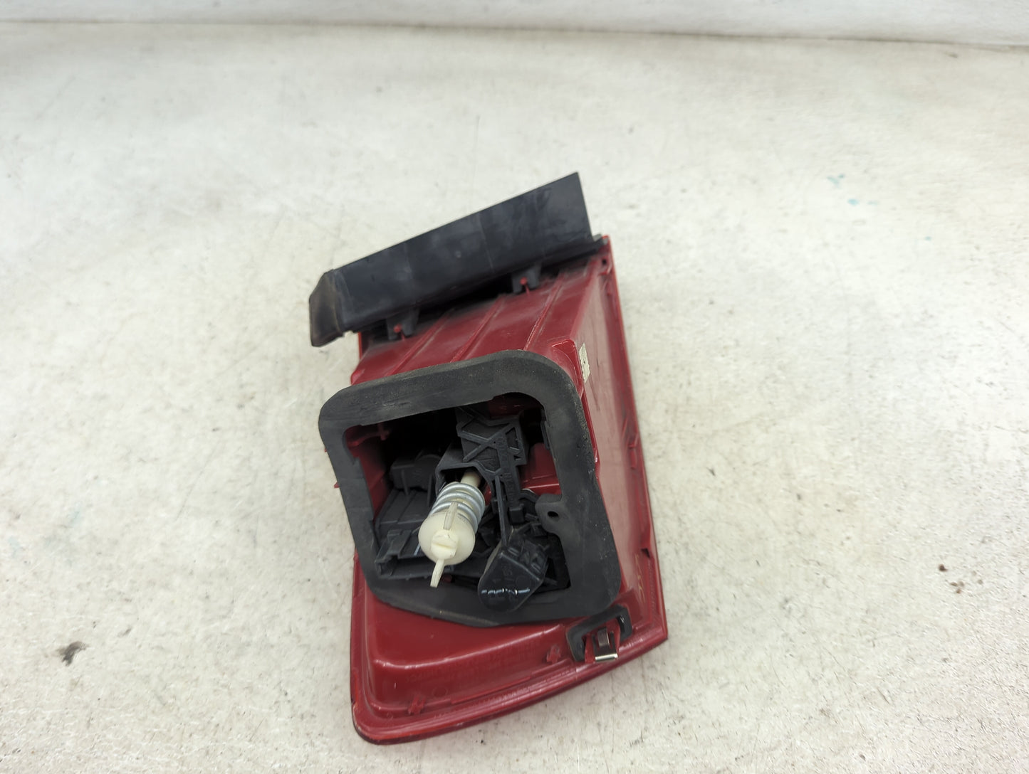 2011-2014 Volkswagen Jetta Tail Light Assembly Passenger Right OEM Fits Fits 2011 2012 2013 2014 OEM Used Auto Parts - Oemus