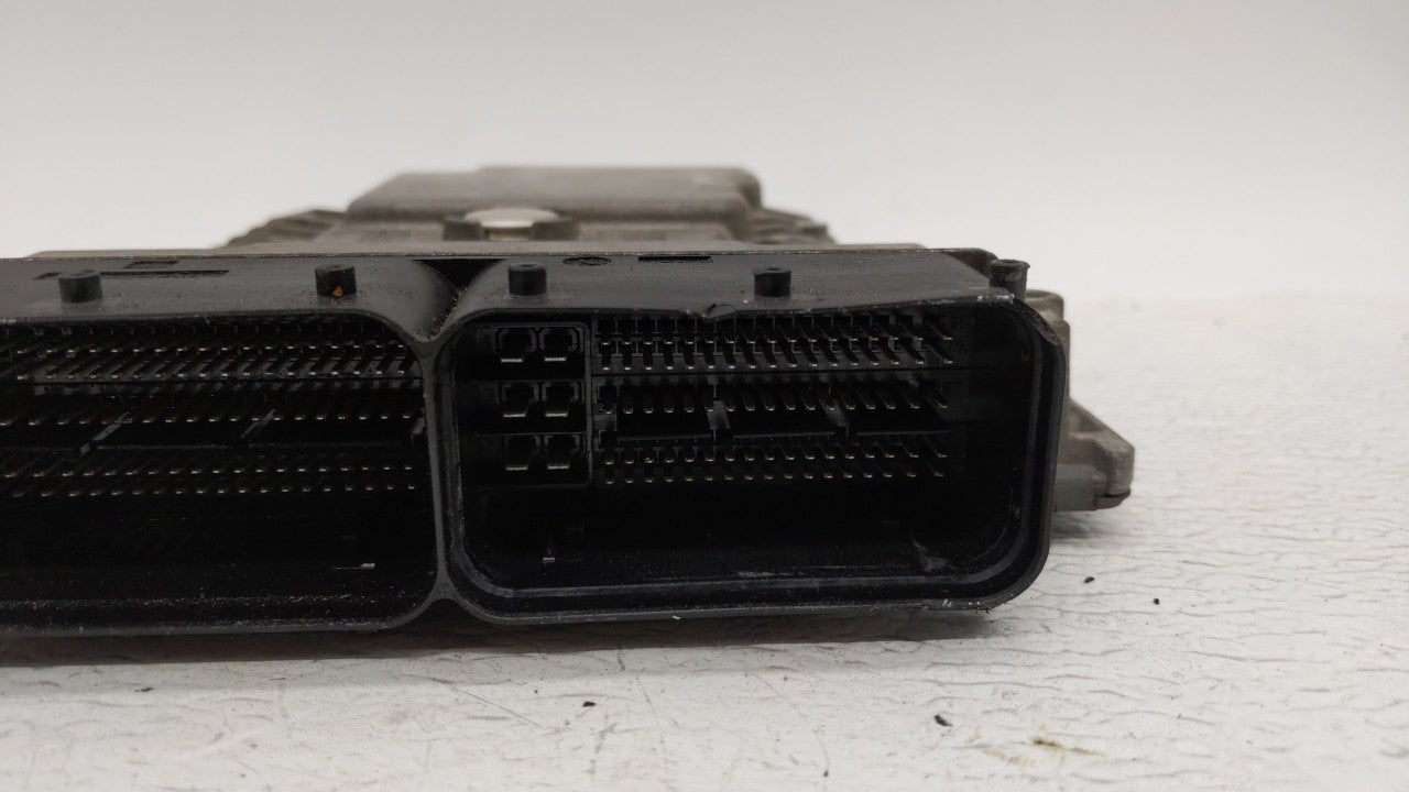 2014 Volkswagen Jetta PCM Engine Control Computer ECU ECM PCU OEM P/N:06K 906 070 C 06K 907 425, 06K 906 070 F Fits OEM Used