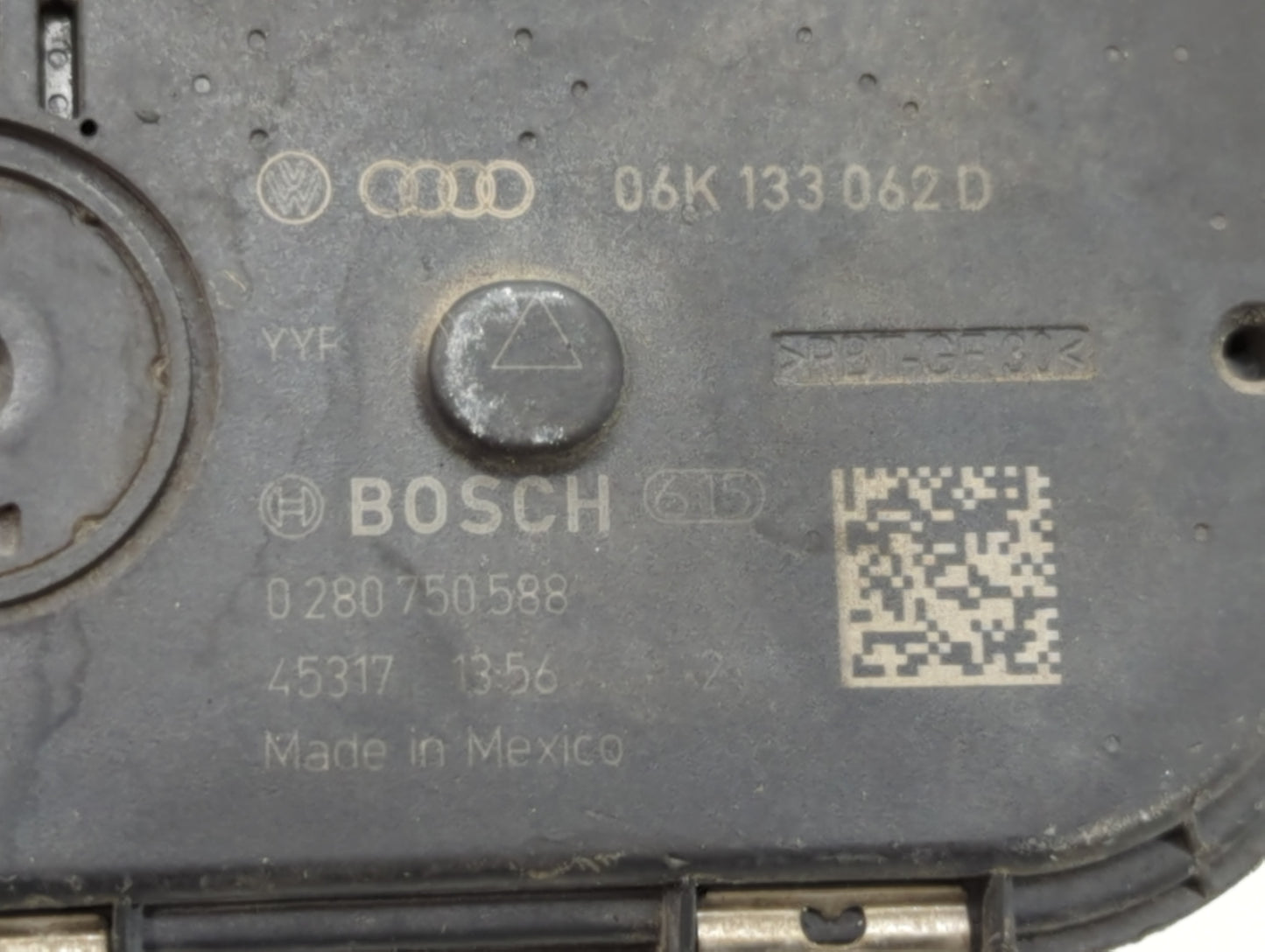 2014-2017 Volkswagen Jetta Throttle Body P/N:06K 133 062D Fits Fits 2014 2015 2016 2017 OEM Used Auto Parts - Oemusedautopar