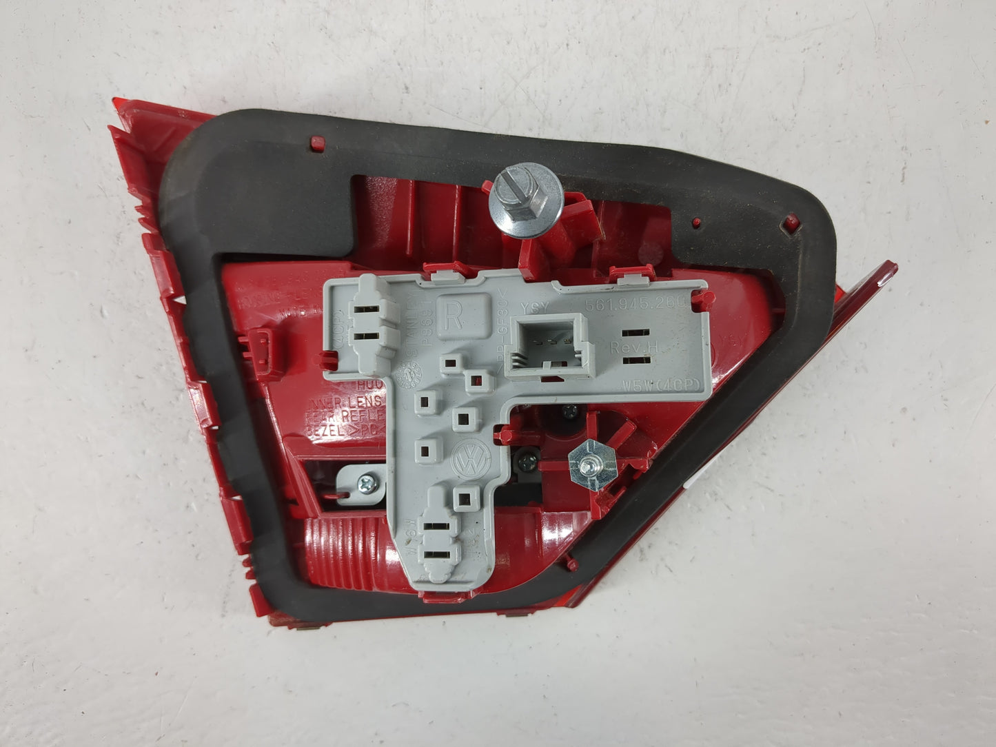 2012-2015 Volkswagen Passat Tail Light Assembly Passenger Right OEM P/N:561 945 094 C Fits Fits 2012 2013 2014 2015 OEM Used