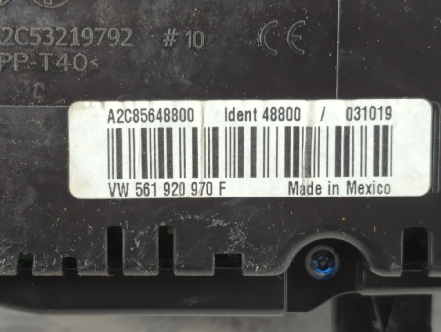 2013-2014 Volkswagen Passat Instrument Cluster Speedometer Gauges P/N:561 920 970 F Fits Fits 2013 2014 OEM Used Auto Parts