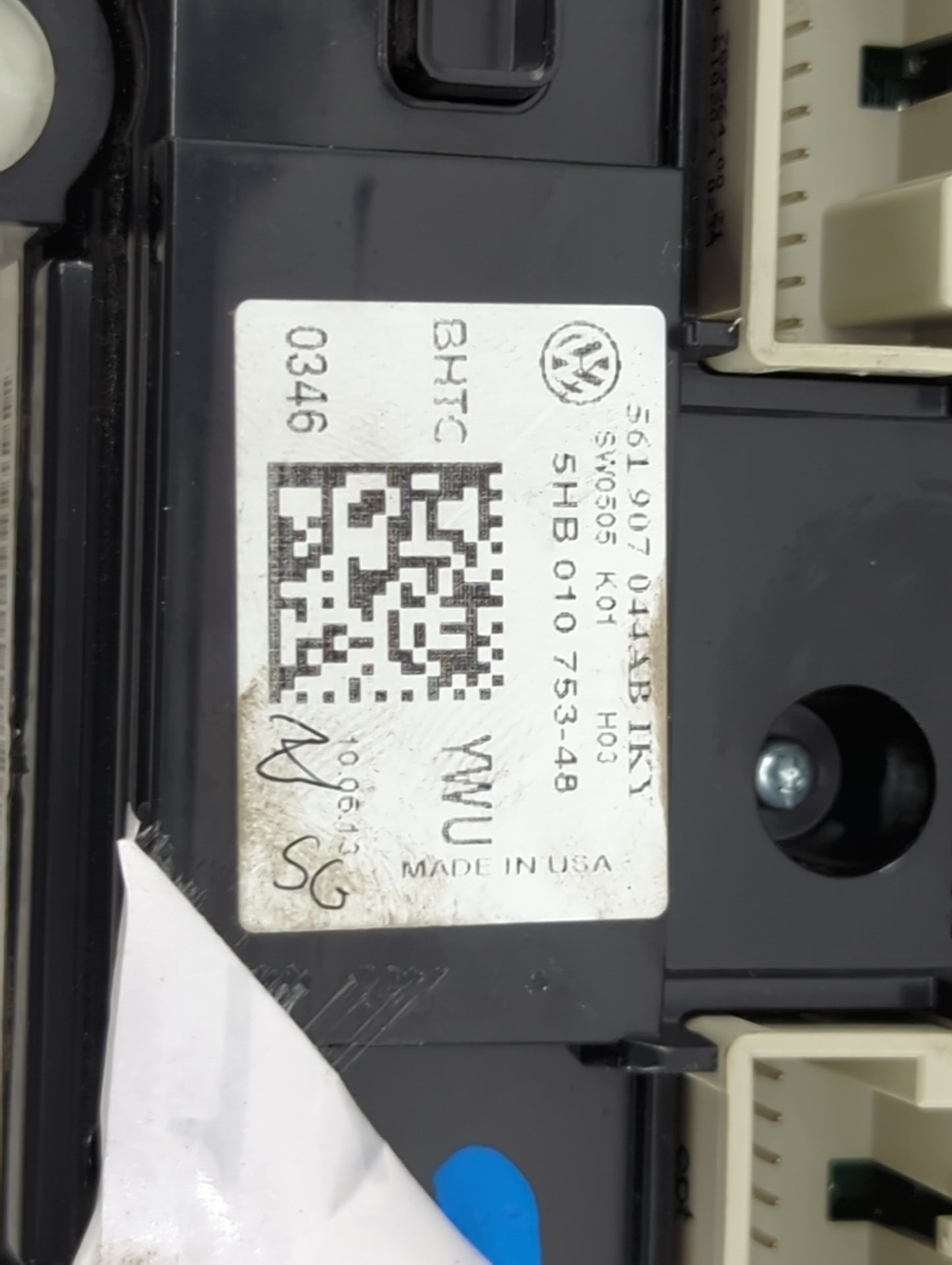 2013-2015 Volkswagen Passat Climate Control Module Temperature AC/Heater Replacement P/N:561907044AB 5HB010753-48 Fits OEM U