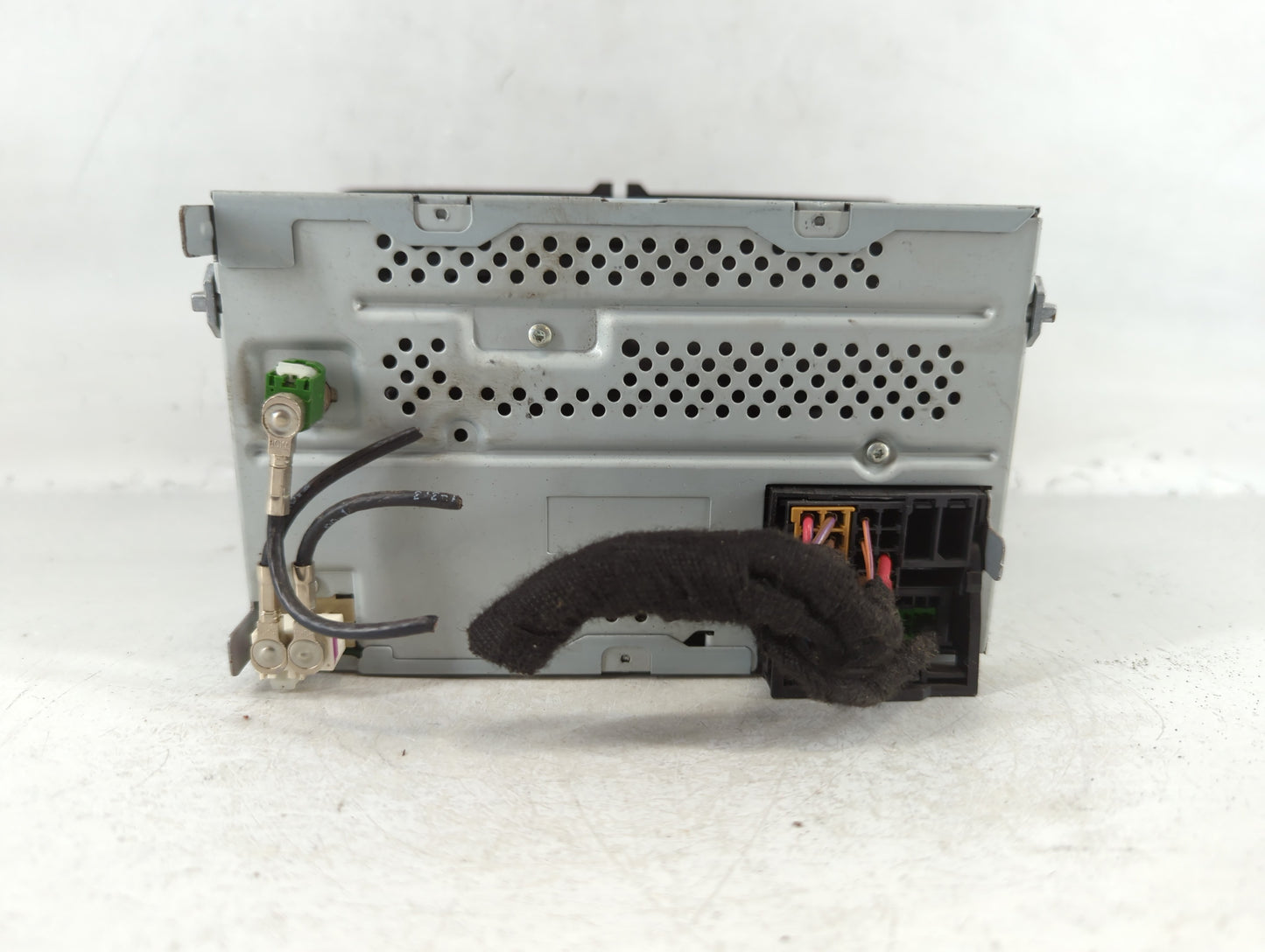 2012-2015 Volkswagen Passat Am Fm Cd Player Radio Receiver - Oemusedautoparts1.com