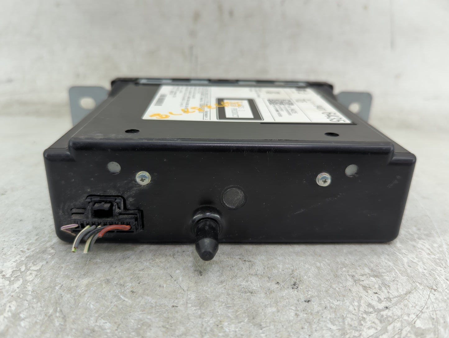 2009-2017 Volkswagen Tiguan Radio AM FM Cd Player Receiver Replacement P/N:84016435 Fits OEM Used Auto Parts - Oemusedautopa