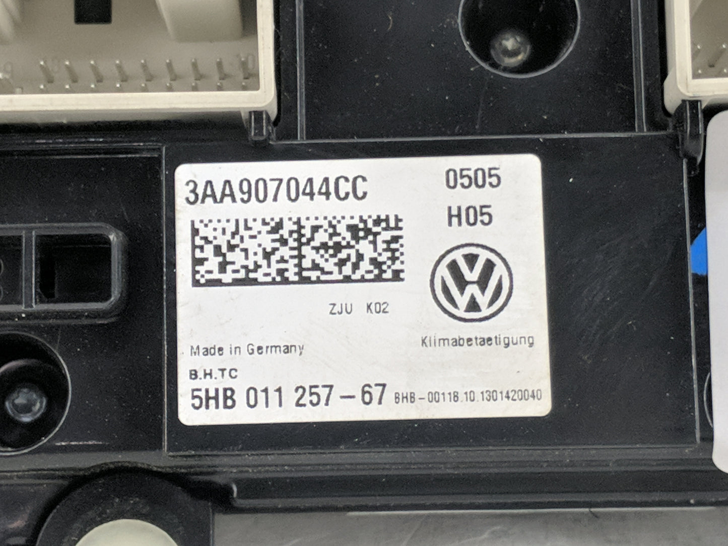 2013-2015 Volkswagen Tiguan Climate Control Module Temperature AC/Heater Replacement P/N:3AA907044CC 5HB011257-67 Fits OEM U