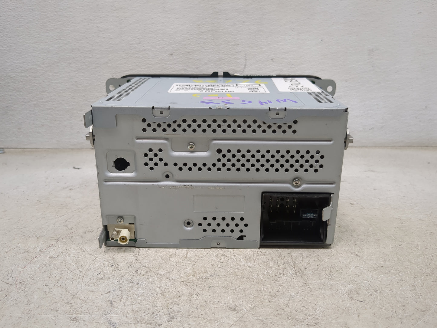 2009-2017 Volkswagen Tiguan Radio AM FM Cd Player Receiver Replacement P/N:28352656 5N0 035 164 D Fits OEM Used Auto Parts -