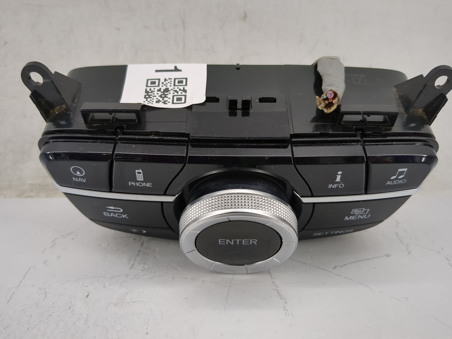 2015-2018 Acura Tlx Radio AM FM Cd Player Receiver Replacement P/N:2M57122 Fits Fits 2015 2016 2017 2018 OEM Used Auto Parts