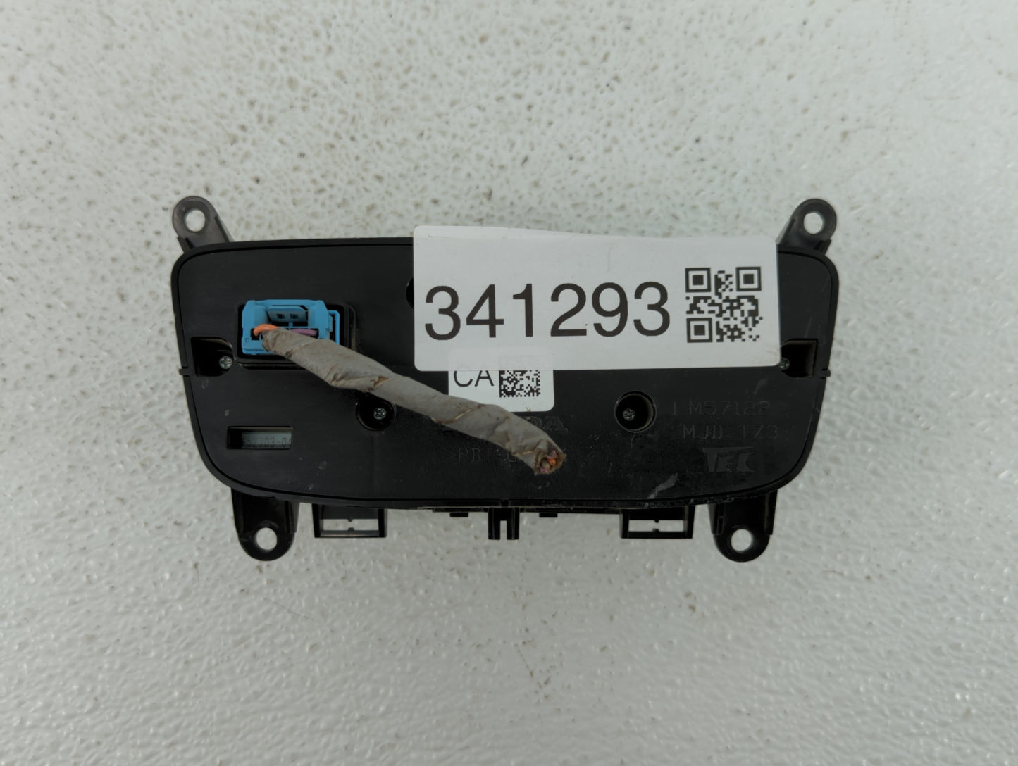 2015-2017 Acura Tlx Radio AM FM Cd Player Receiver Replacement Fits Fits 2015 2016 2017 OEM Used Auto Parts - Oemusedautopar