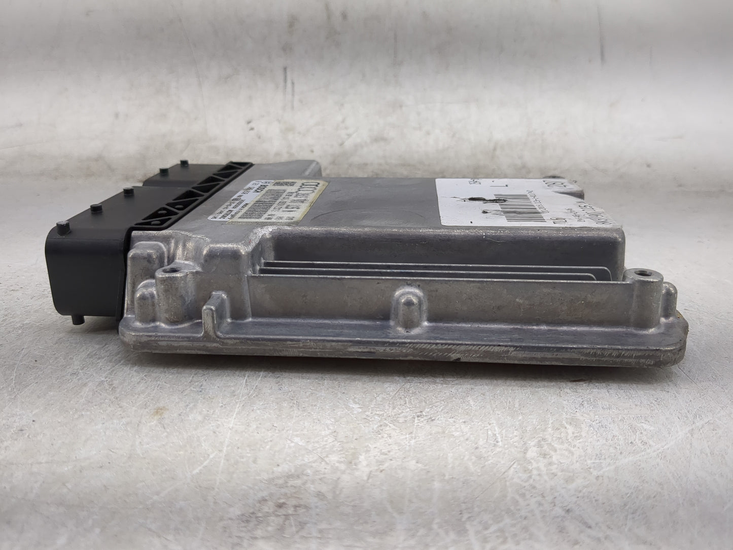 2015 Audi A4 PCM Engine Control Computer ECU ECM PCU OEM P/N:8K5907115N 0261S09830, 8K2907115L Fits OEM Used Auto Parts - Oe