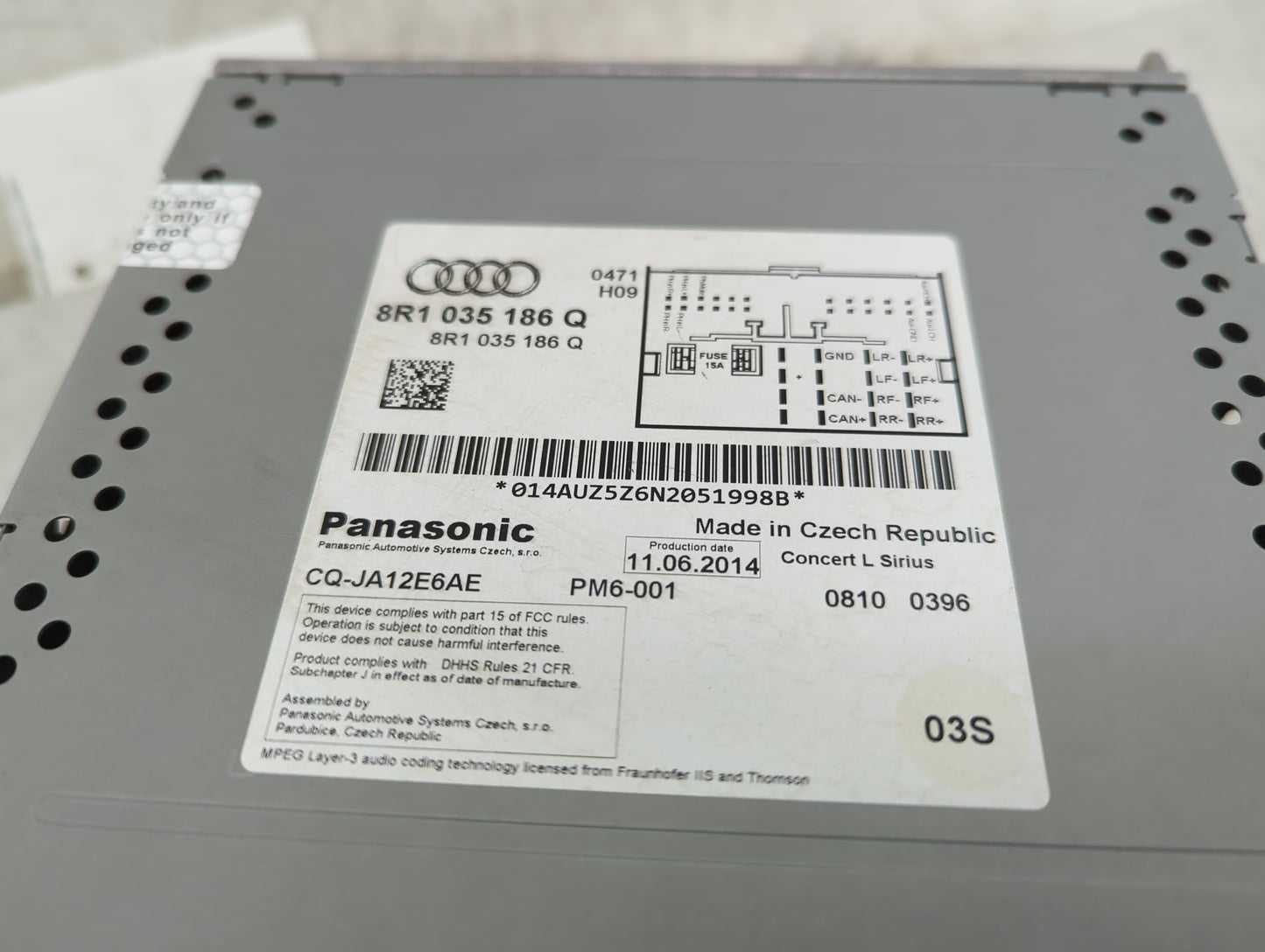 2015 Audi A4 Radio AM FM Cd Player Receiver Replacement P/N:8R1035186Q CQ-JA12E6AE Fits OEM Used Auto Parts - Oemusedautopar
