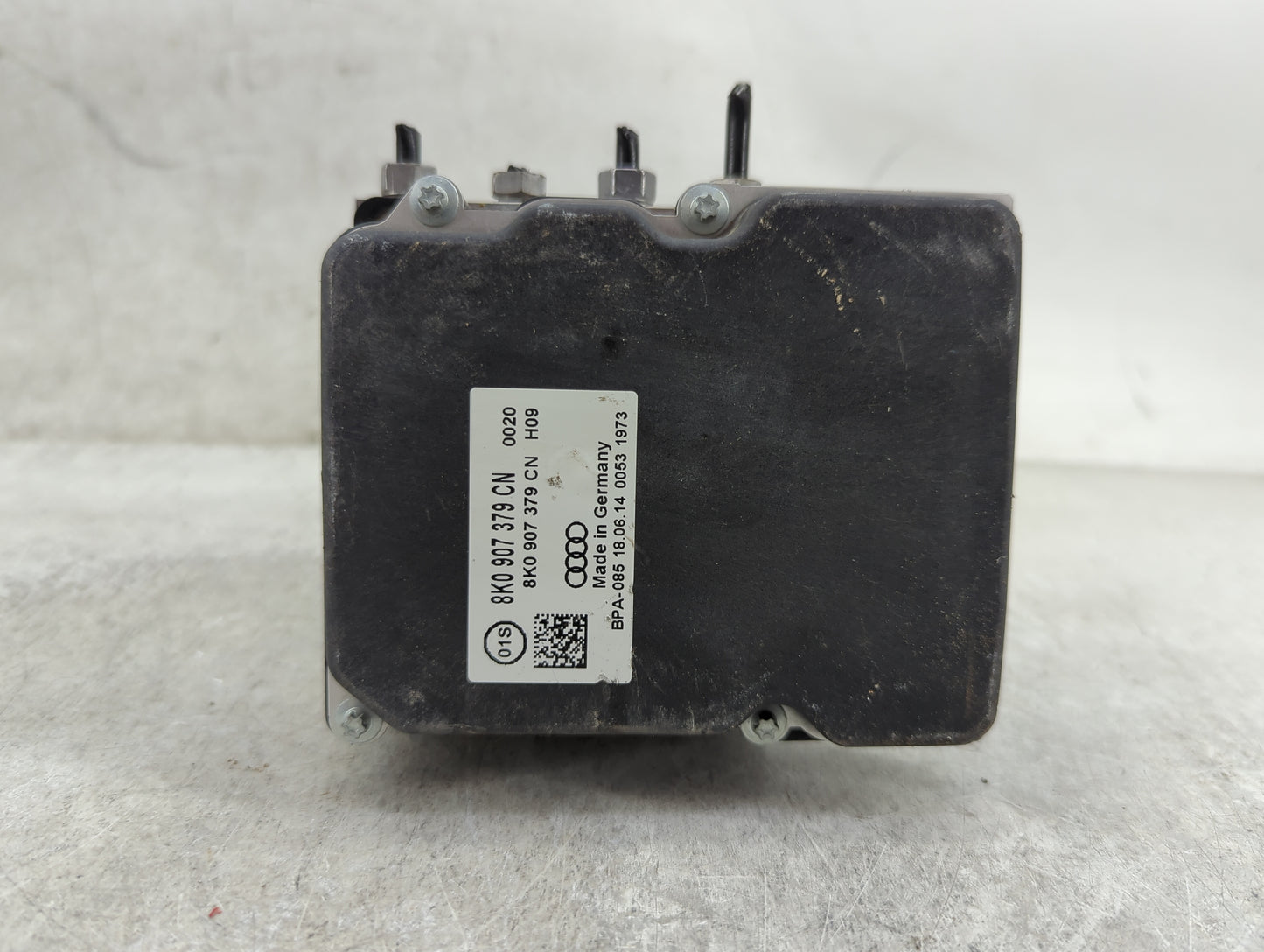 2014-2016 Audi A4 ABS Pump Control Module Replacement P/N:8K0 907 379 CN Fits Fits 2014 2015 2016 OEM Used Auto Parts - Oemu