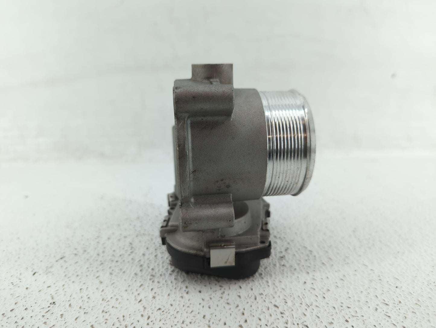 2005-2016 Audi A4 Throttle Body P/N:06F 133 062 Q 06F 133 062 J Fits OEM Used Auto Parts - Oemusedautoparts1.com