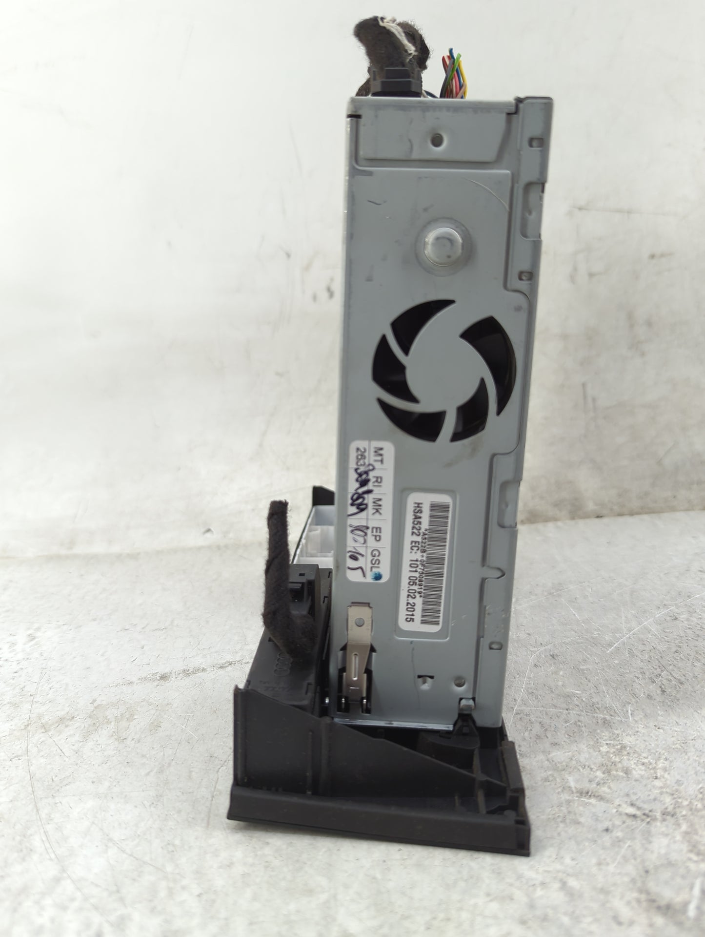 2010-2017 Audi A5 Radio AM FM Cd Player Receiver Replacement P/N:8R1035664G 8R1035664GH42 Fits OEM Used Auto Parts - Oemused