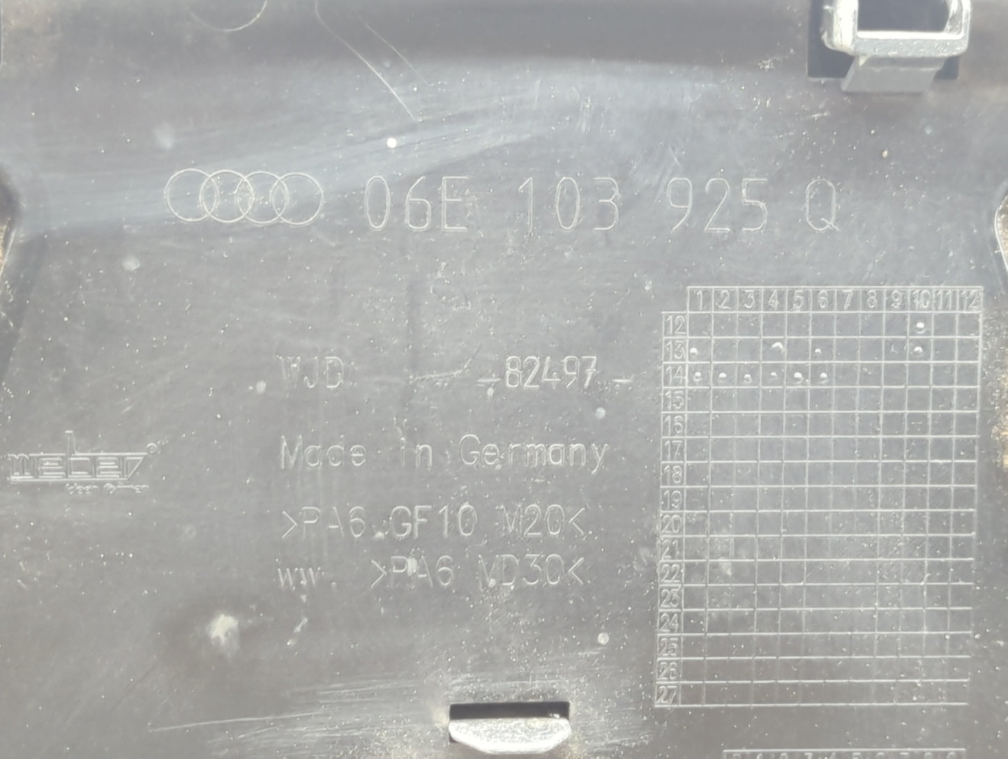 2015 Audi A8 Engine Cover - Oemusedautoparts1.com