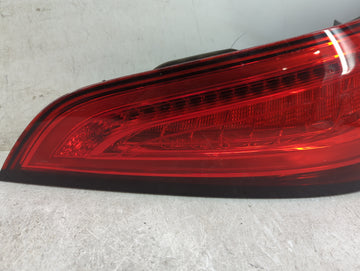 2013-2017 Audi Q5 Tail Light Assembly Passenger Right OEM P/N:8R0 945 094 D 21240202 Fits Fits 2013 2014 2015 2016 2017 OEM Used Auto Parts