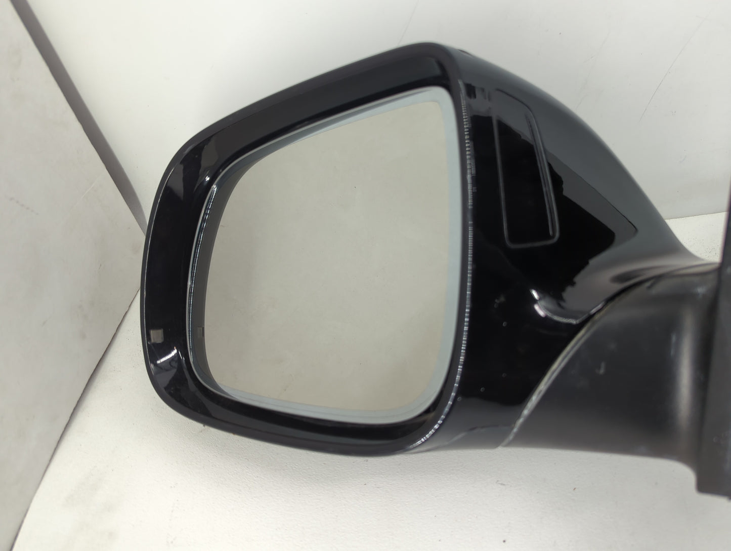 2013-2015 Audi Q7 Driver Side View Mirror - Left Door Mirror OEM Used - Oemusedautoparts1.com