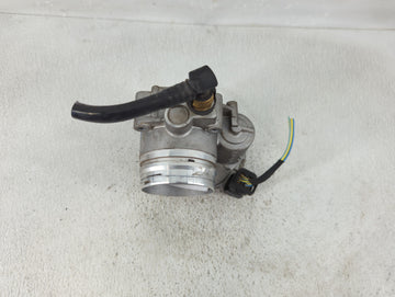 2012-2016 Bmw 528i Throttle Body P/N:A2C83786800 1354 7588625-04 Fits Fits 2012 2013 2014 2015 2016 2017 2018 OEM Used Auto Parts