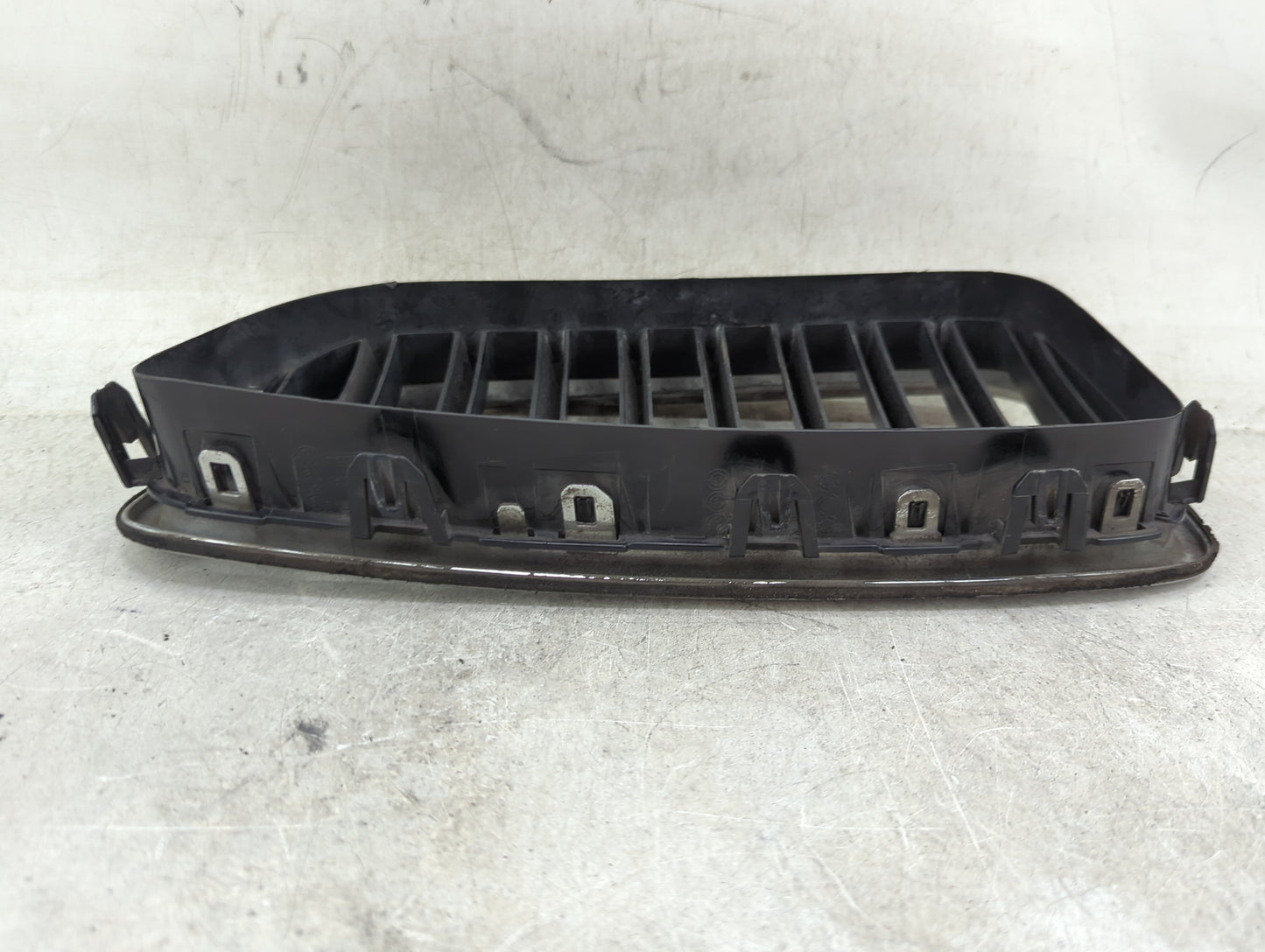 2014-2016 Bmw 528i Front Grille Bumper Not Included 1459798 - Oemusedautoparts1.com
