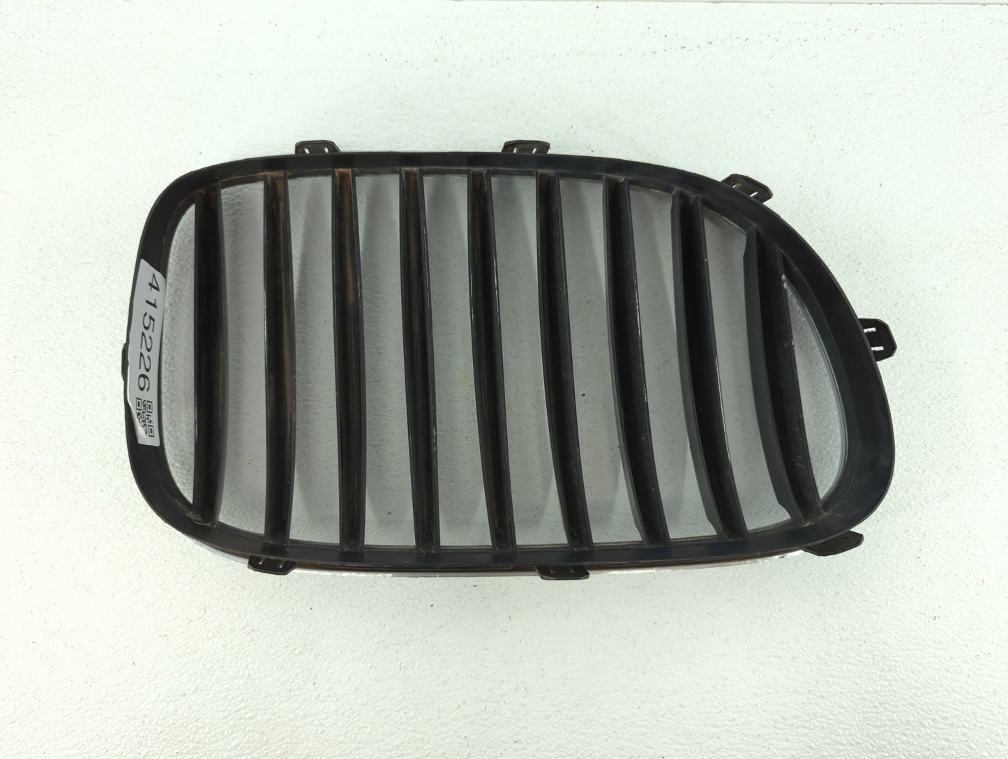 2013-2015 Bmw 740i Front Grille Bumper Not Included - Oemusedautoparts1.com