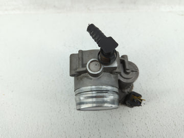 2012-2015 Bmw X1 Throttle Body P/N:1354 7588625-03 1354 7588625 Fits Fits 2012 2013 2014 2015 2016 2017 2018 OEM Used Auto Parts