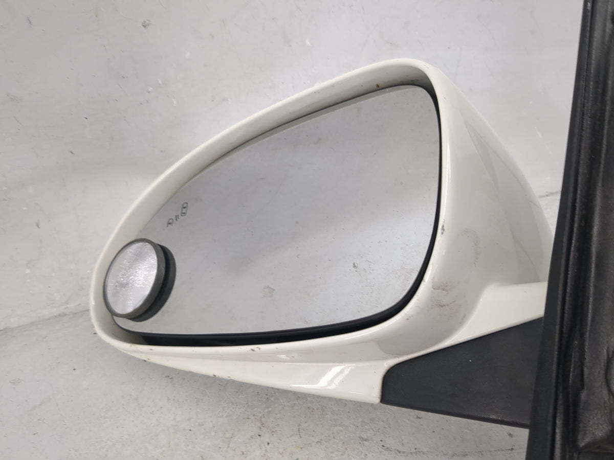2013-2017 Buick Enclave Driver Side View Mirror - Left Door Mirror OEM Used - Oemusedautoparts1.com