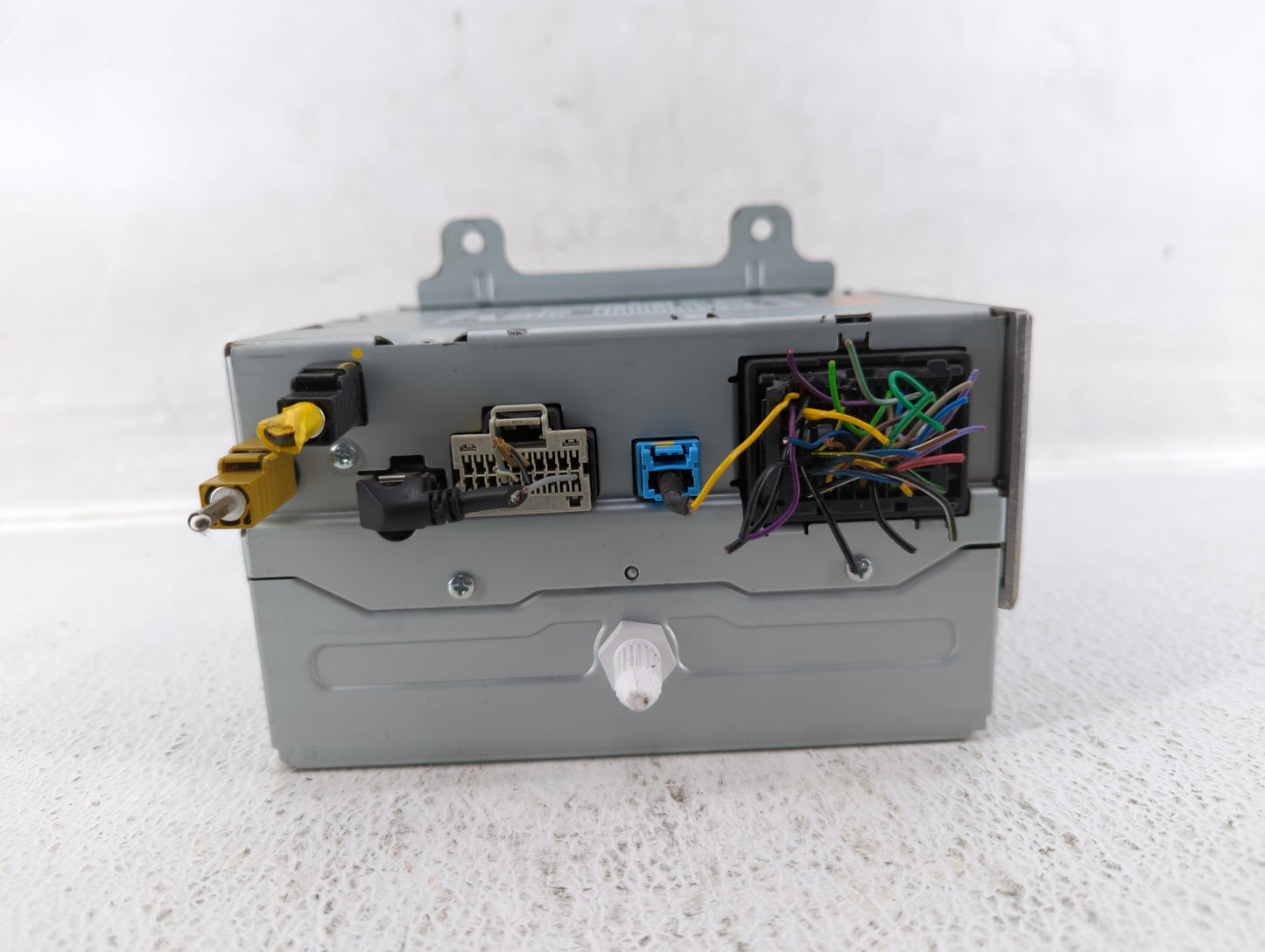 2015-2016 Buick Encore Am Fm Cd Player Radio Receiver - Oemusedautoparts1.com