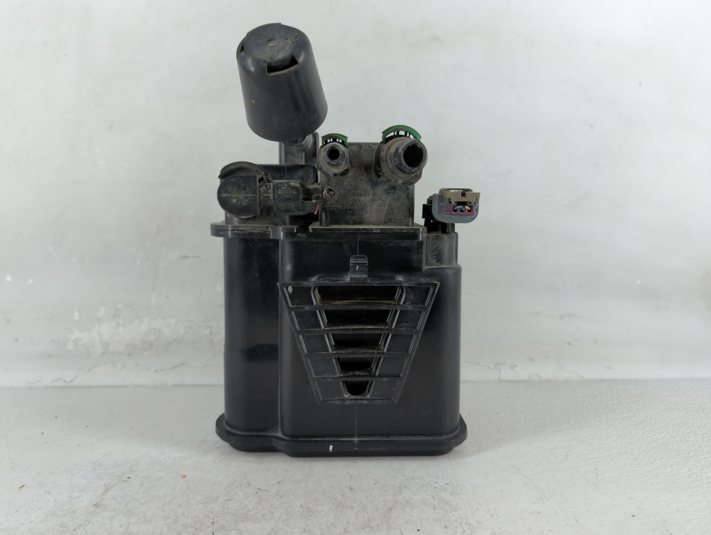 2015 Buick Encore Fuel Vapor Charcoal Canister 913323 - Oemusedautoparts1.com