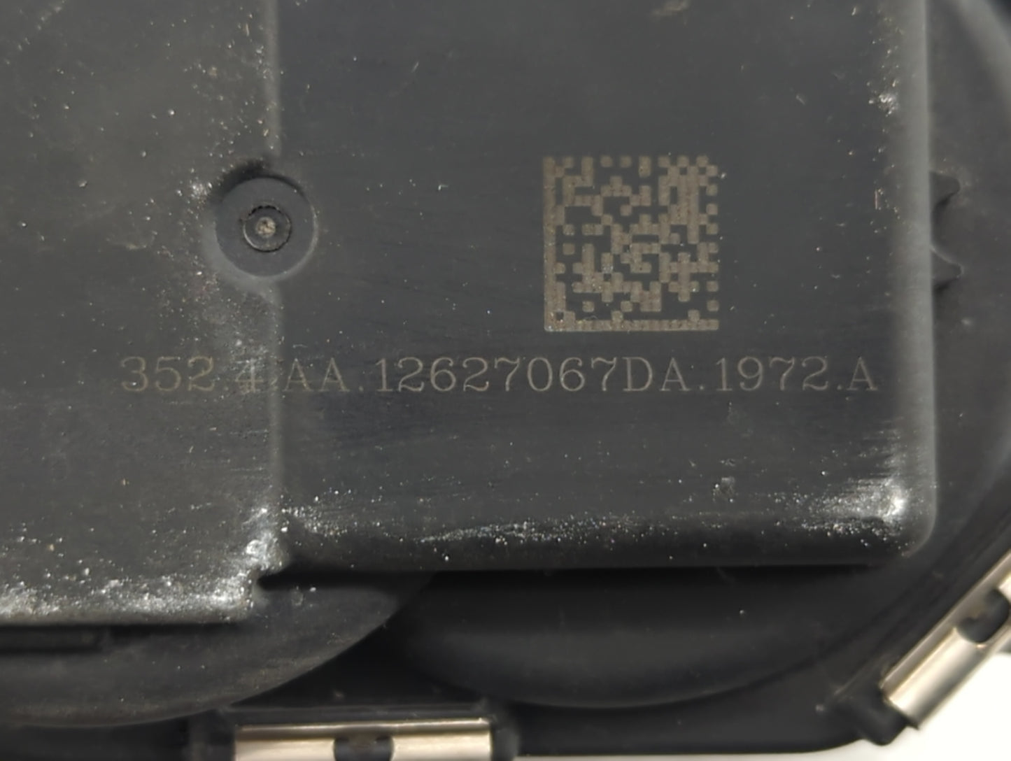 2014-2017 Buick Regal Throttle Body P/N:12627067DA Fits Fits 2013 2014 2015 2016 2017 2018 2019 2020 2021 OEM Used Auto Part