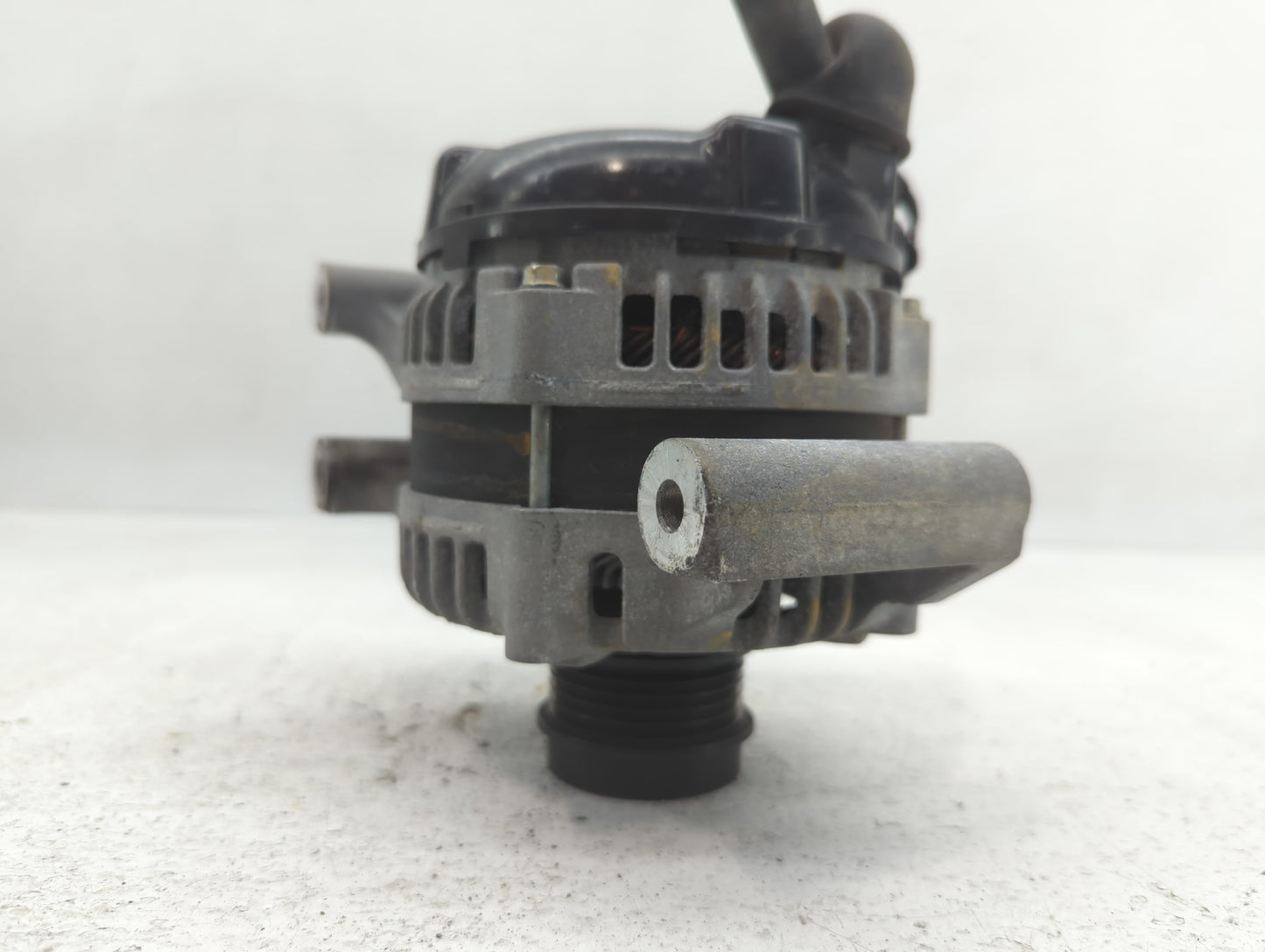 2014-2017 Buick Regal Alternator Replacement Generator Charging Assembly Engine OEM P/N:TN104210-1902 13592810 Fits OEM Used