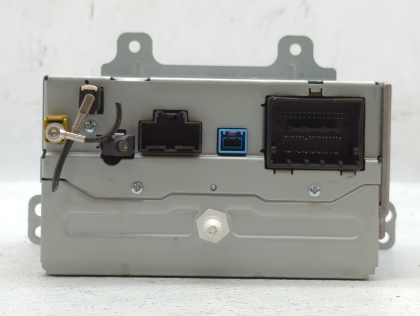 2015-2016 Buick Verano Am Fm Cd Player Radio Receiver - Oemusedautoparts1.com