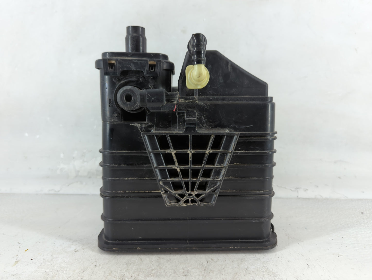 2015 Buick Verano Fuel Vapor Charcoal Canister 915825 - Oemusedautoparts1.com