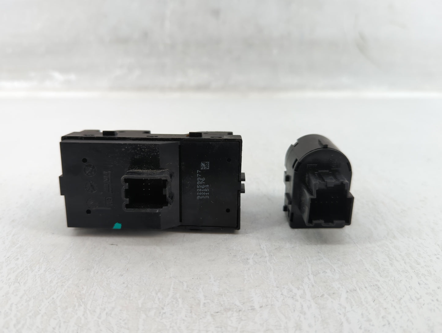2015 Cadillac Ats Master Power Window Switch Replacement Driver Side Left P/N:3154 321676, 92259977 Fits OEM Used Auto Parts