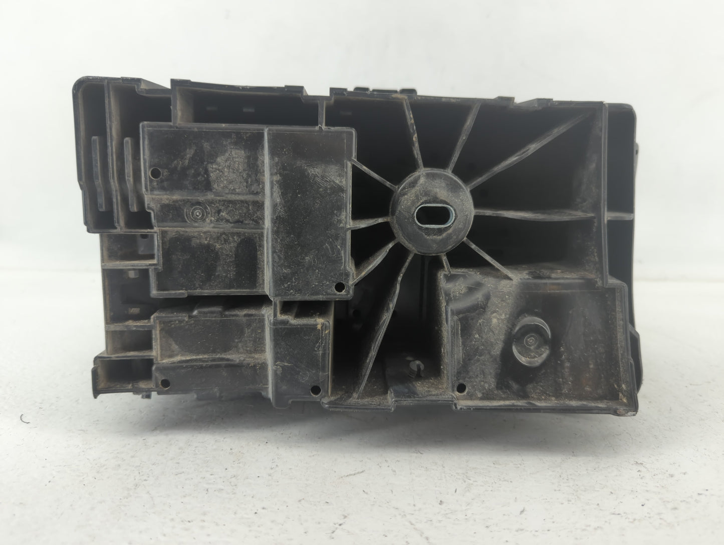 2013-2015 Cadillac Ats Fusebox Fuse Box Panel Relay Module P/N:95216200_02 Fits Fits 2013 2014 2015 OEM Used Auto Parts - Oe