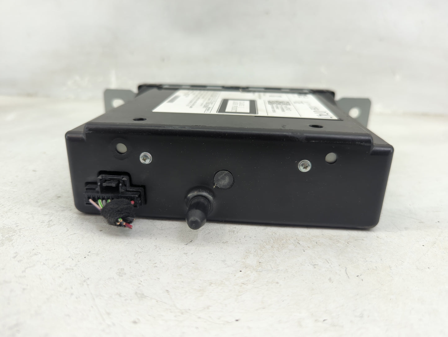 2015 Cadillac Escalade Esv Radio AM FM Cd Player Receiver Replacement P/N:13590747 TG5 Fits OEM Used Auto Parts - Oemusedaut