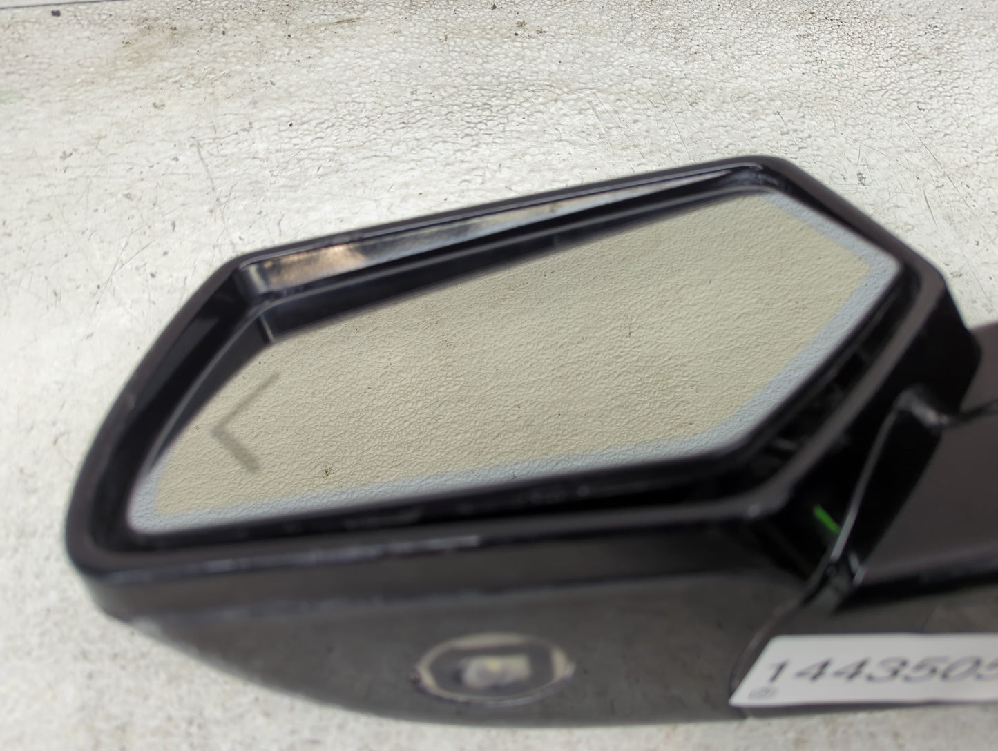 2015-2017 Cadillac Escalade Esv Driver Side View Mirror - Left Door Mirror OEM Used - Oemusedautoparts1.com