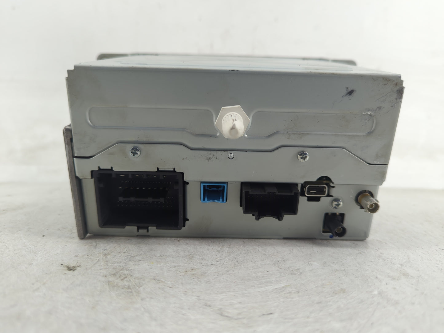 2015 Chevrolet Camaro Radio AM FM Cd Player Receiver Replacement P/N:23289896 Fits Fits 2016 OEM Used Auto Parts - Oemusedau