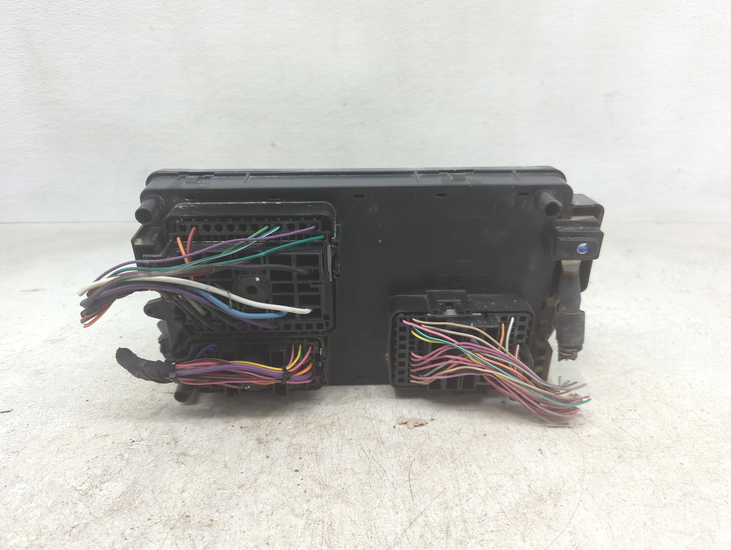 2012-2015 Chevrolet Camaro Fusebox Fuse Box Panel Relay Module P/N:22760636 Fits Fits 2012 2013 2014 2015 OEM Used Auto Part