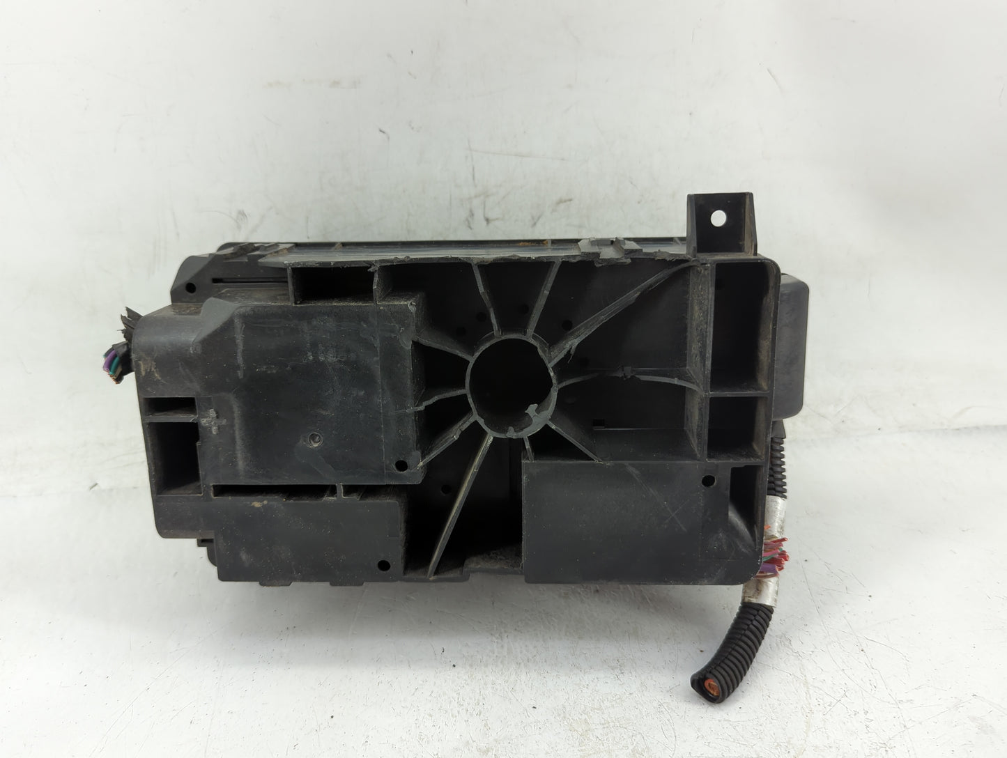 2012-2015 Chevrolet Camaro Fusebox Fuse Box Panel Relay Module P/N:22760636 Fits Fits 2012 2013 2014 2015 OEM Used Auto Part