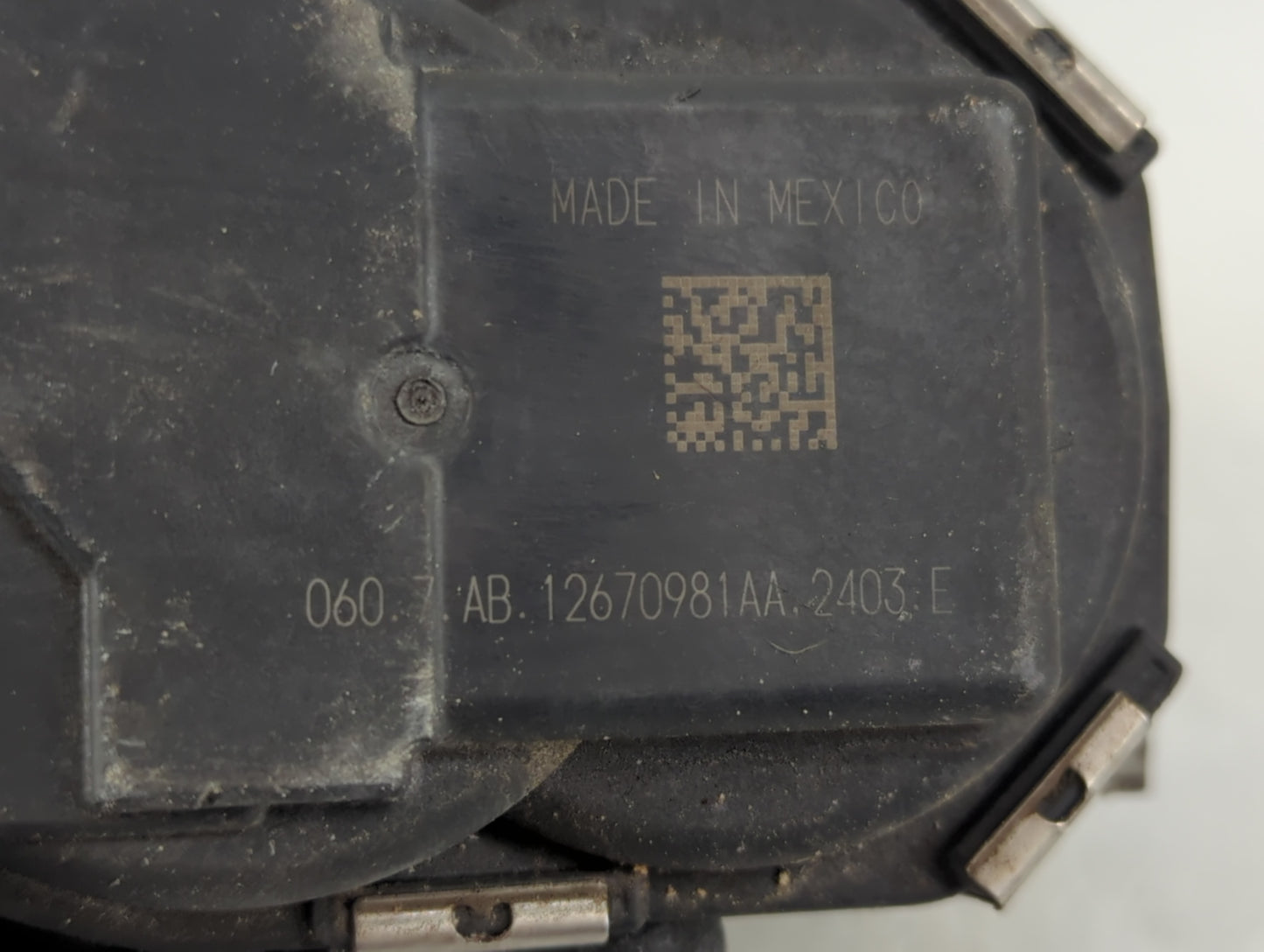 2012-2015 Chevrolet Camaro Throttle Body P/N:12670981AA Fits Fits 2012 2013 2014 2015 2016 2017 2018 2019 2020 2021 2022 OEM