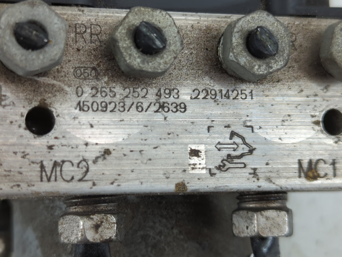 2012-2015 Chevrolet Camaro ABS Pump Control Module Replacement P/N:22914251 Fits Fits 2012 2013 2014 2015 OEM Used Auto Part