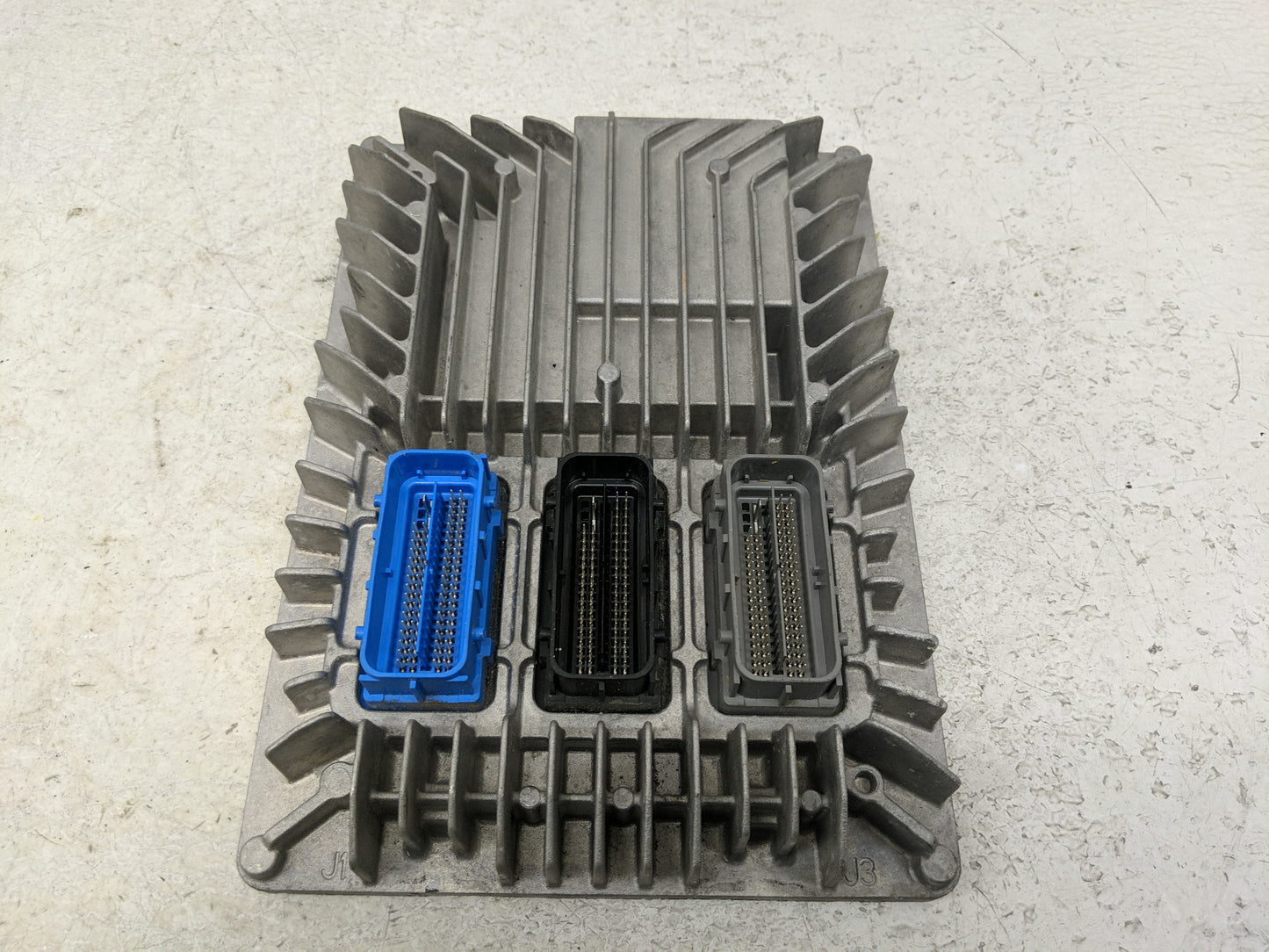 2013-2015 Chevrolet Captiva Sport PCM Engine Control Computer ECU ECM PCU OEM P/N:12651807 Fits Fits 2013 2014 2015 2016 OEM