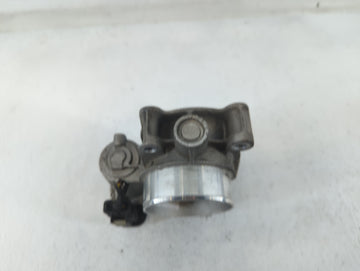 2015 Chevrolet Colorado Throttle Body P/N:12627217DA Fits Fits 2013 2014 2017 2018 2019 2020 OEM Used Auto Parts