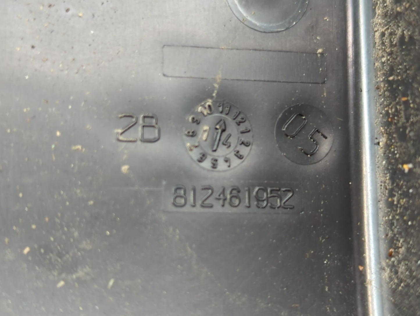 2015-2016 Chevrolet Cruze Fusebox Fuse Box Panel Relay Module P/N:812461952 Fits Fits 2015 2016 OEM Used Auto Parts - Oemuse