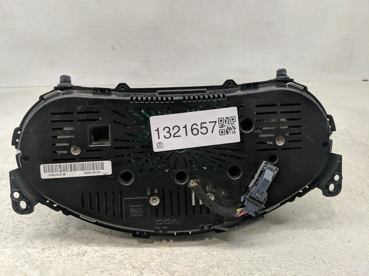 2015 Chevrolet Cruze Instrument Cluster Speedometer Gauges P/N:2326 5863 Fits OEM Used Auto Parts - Oemusedautoparts1.com