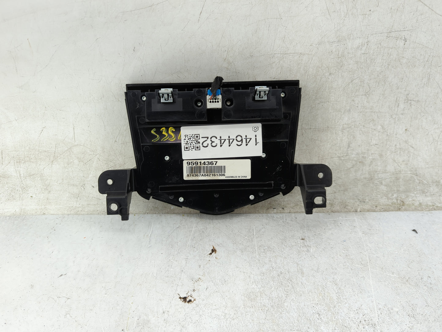 2011-2016 Chevrolet Cruze Radio Control Panel 1464432 - Oemusedautoparts1.com
