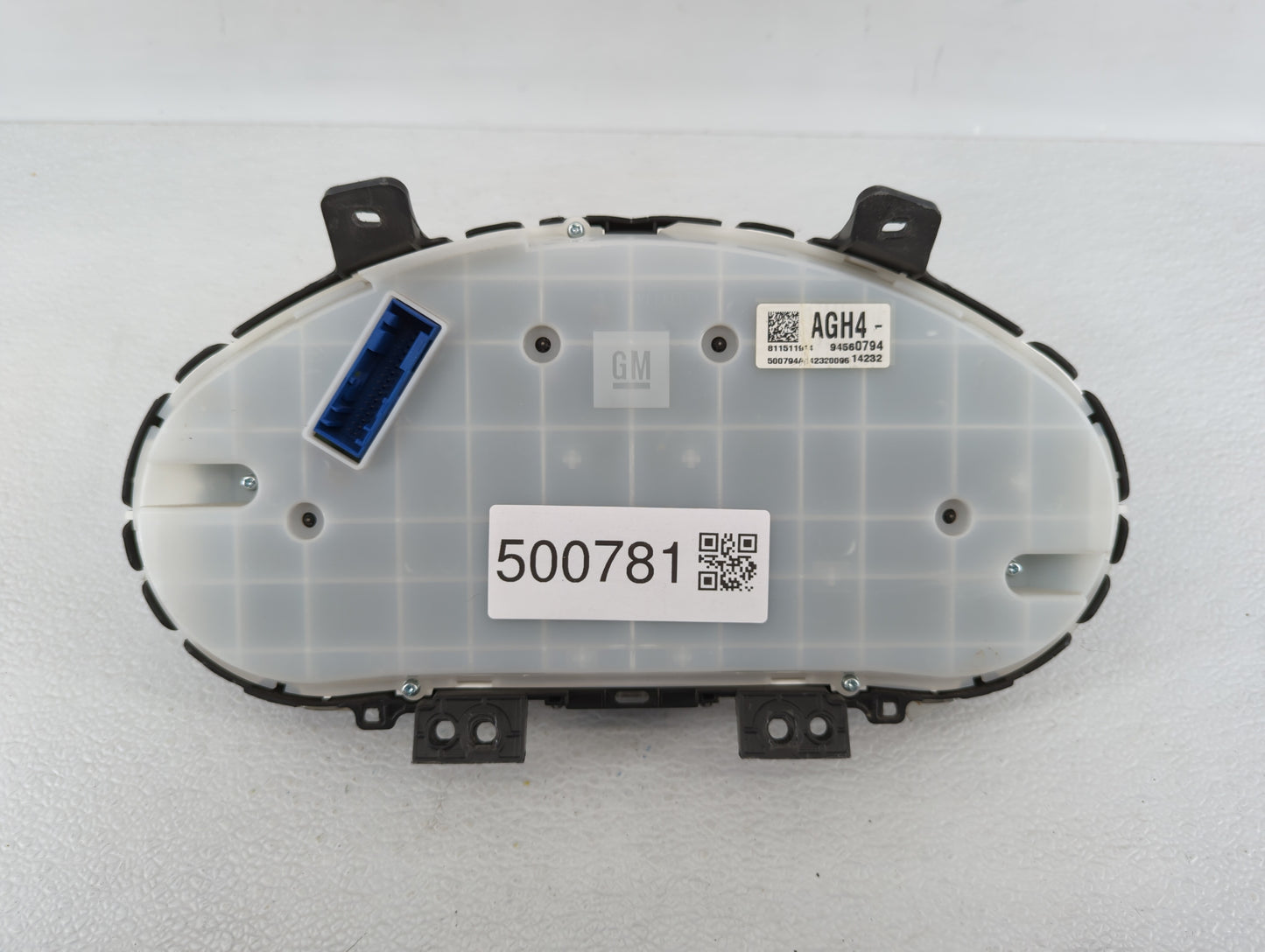 2015-2016 Chevrolet Cruze Instrument Cluster Speedometer Gauges P/N:42362675 94560794, 42362673 Fits Fits 2015 2016 OEM Used