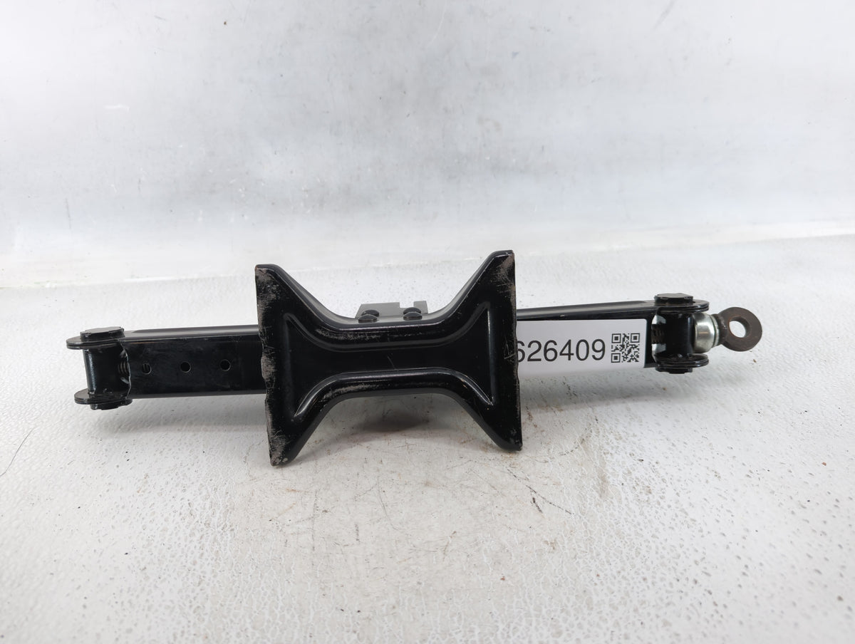 2015 Chevrolet Cruze Spare Scissor Car Jack 626409 - Oemusedautoparts1.com