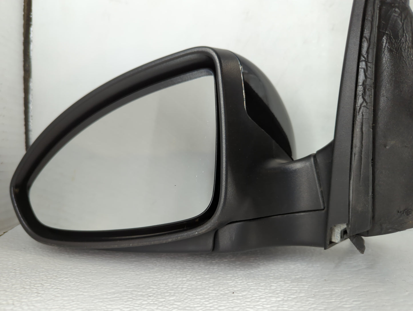 2011-2016 Chevrolet Cruze Driver Side View Mirror - Left Door Mirror OEM Used - Oemusedautoparts1.com