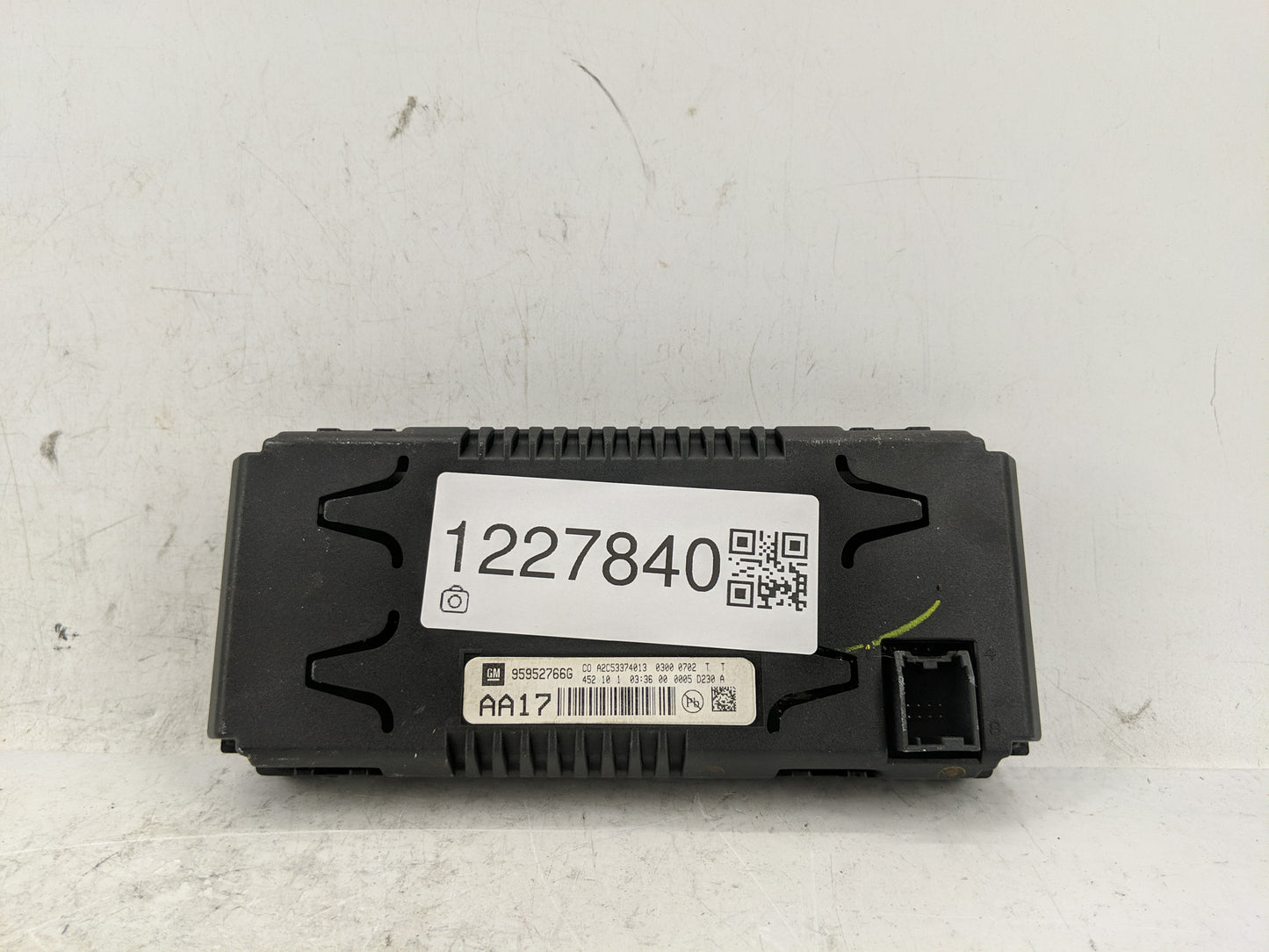 2012-2017 Chevrolet Equinox Information Display Screen - Oemusedautoparts1.com